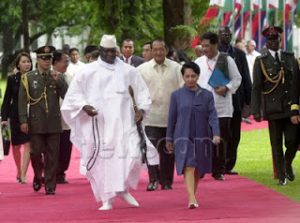 Pres.Jammeh walks with Pres.Arroyo after the welcome ceremony at Malacañang Palace