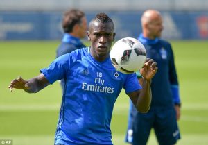 Bakery Jatta began life as a professional footballer on Wednesday as he trained with his Hamburg team-mates